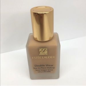 Estée Lauder Double Wear Stay-in-Place Foundation